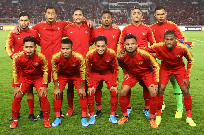 pemain sepak bola legenda indonesia